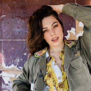 Meet your Posher, Rachelle, owner at Autumn & Sage